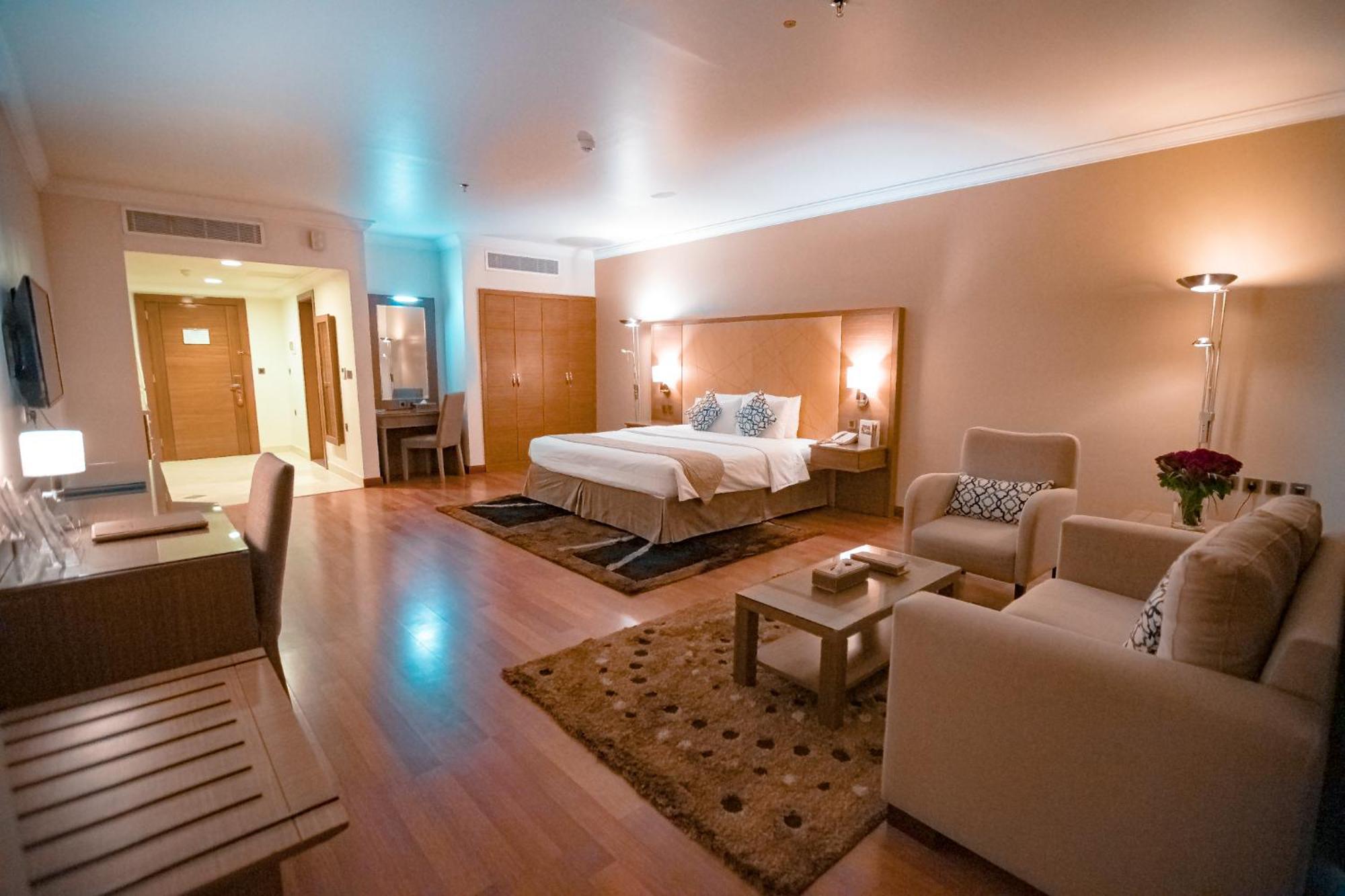 Golden Tulip Hotel Buraidah Al Qassim Kültér fotó