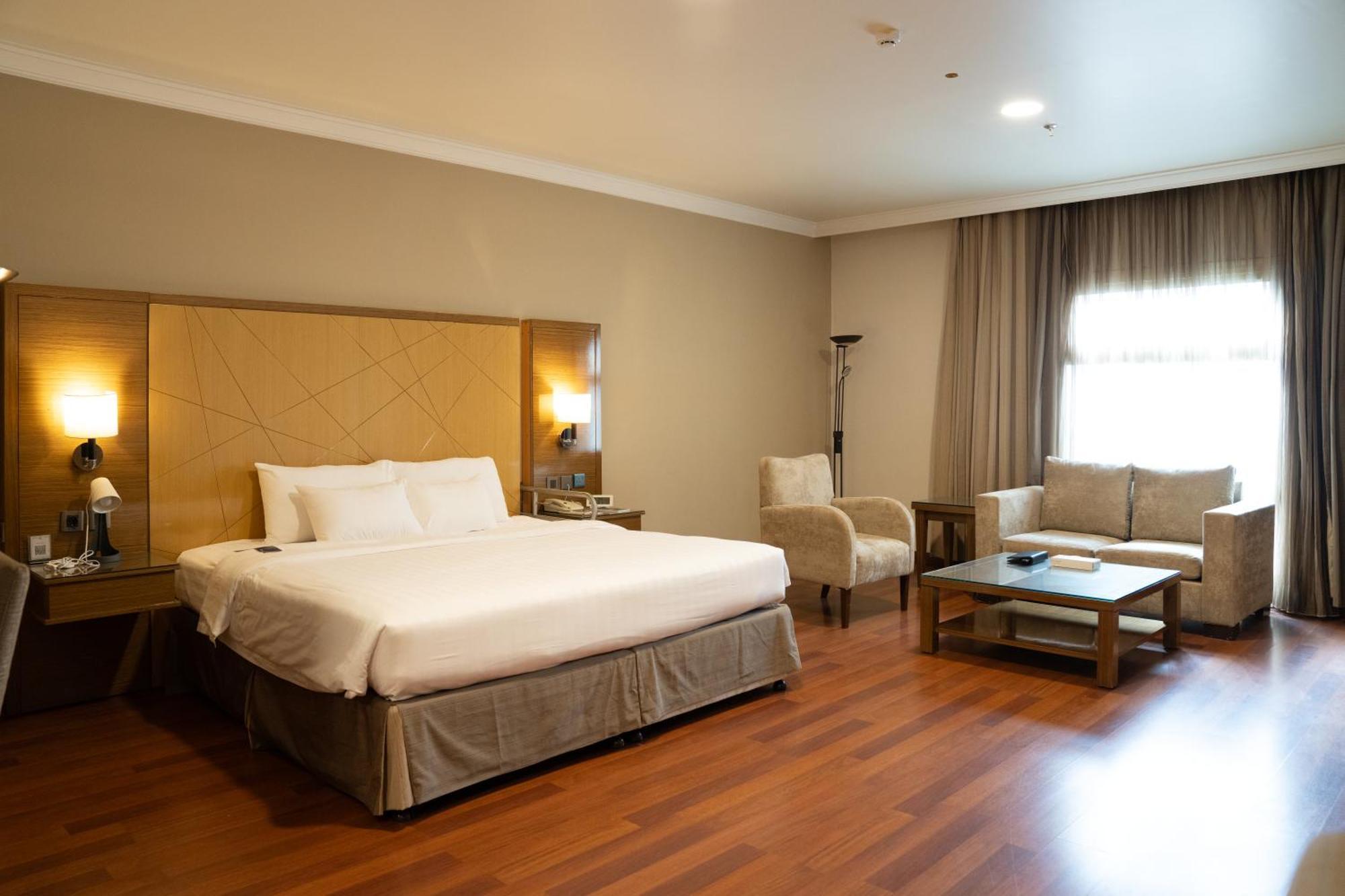 Golden Tulip Hotel Buraidah Al Qassim Kültér fotó