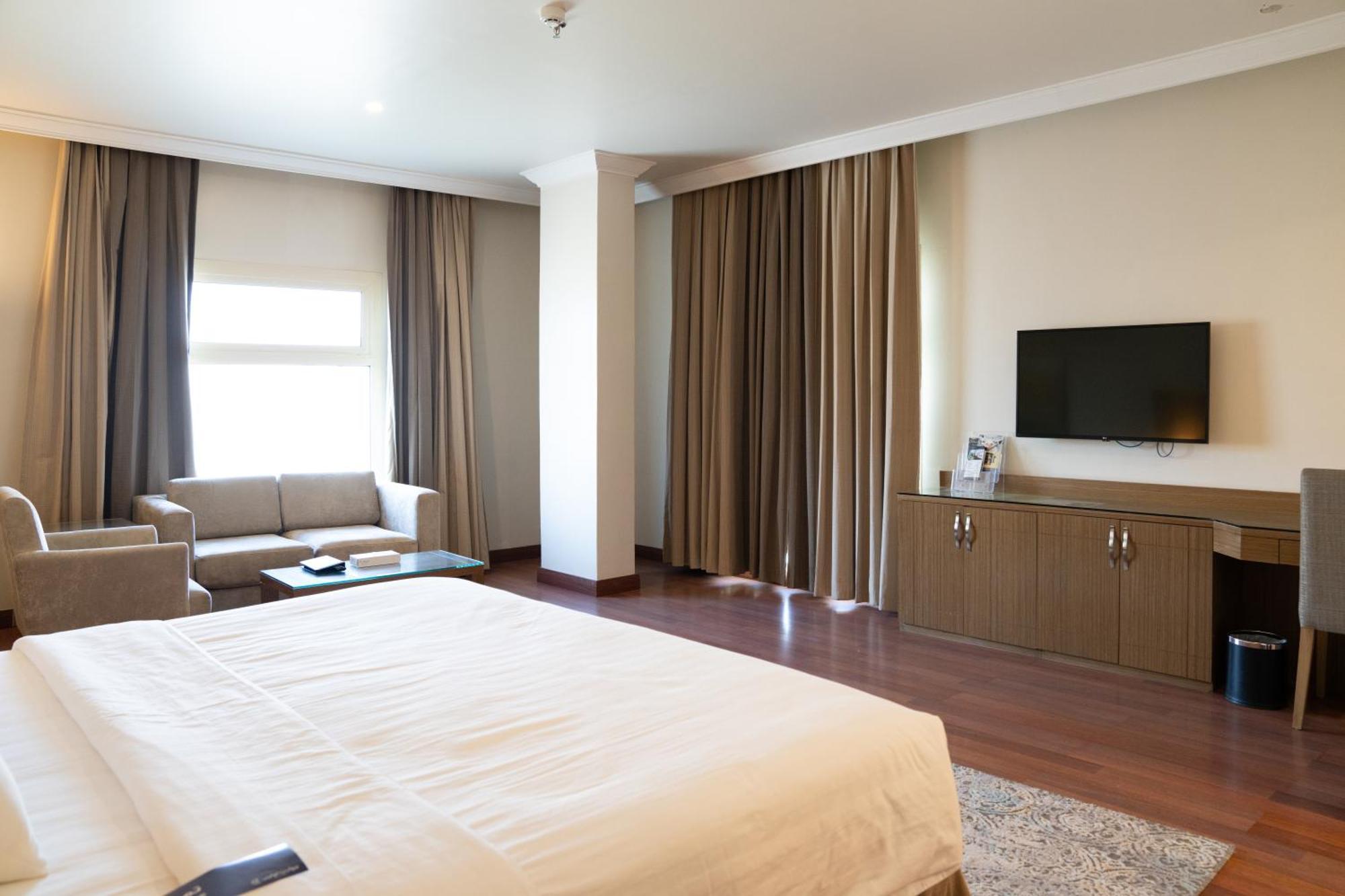 Golden Tulip Hotel Buraidah Al Qassim Kültér fotó
