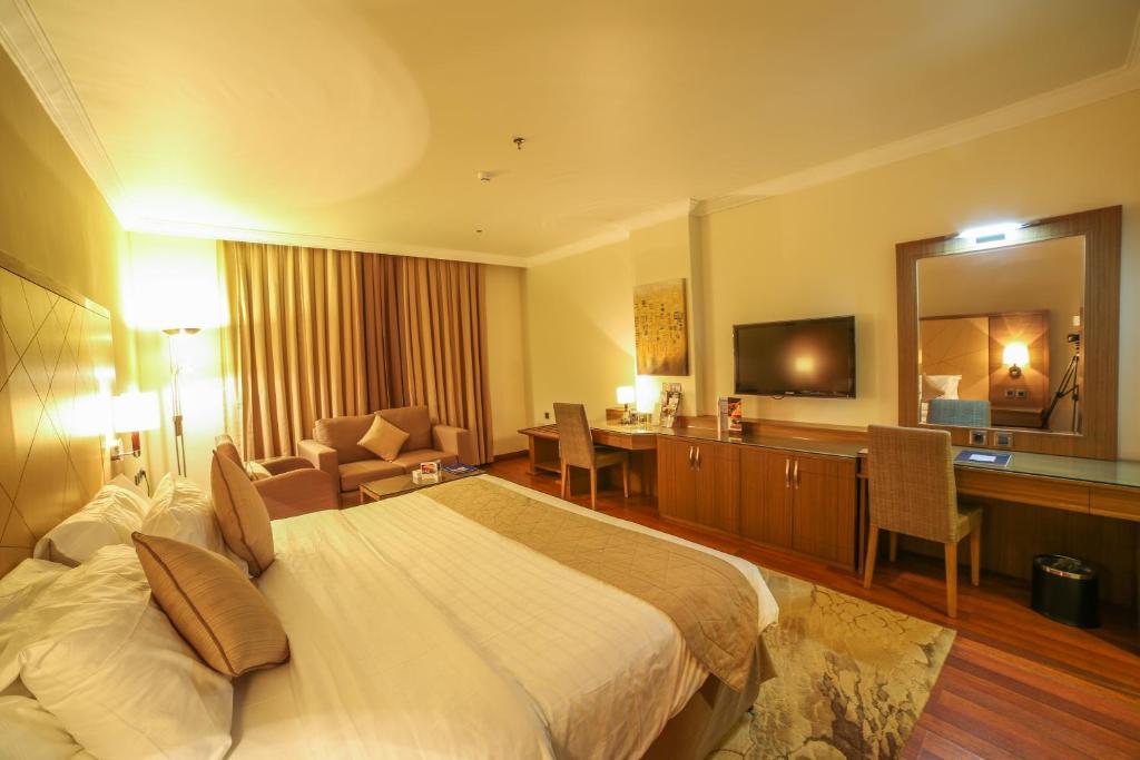 Golden Tulip Hotel Buraidah Al Qassim Kültér fotó